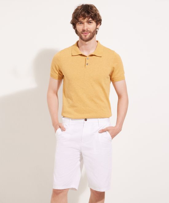 Pantalón corto para Niño en color amarillo con cinturón azul